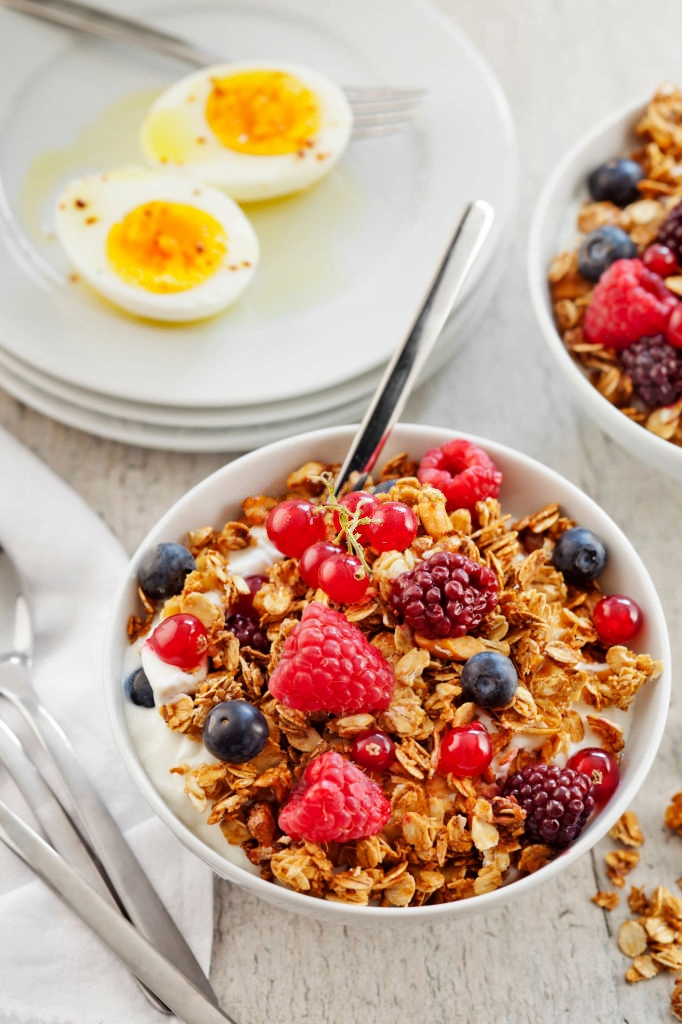 oatmeal fruits and eggs